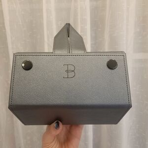 Boshku Sunglasses Organizer Foldable 5 Sunglass Case NWOT